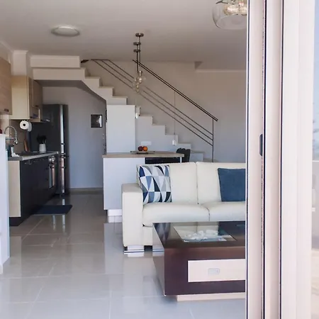 Cook With Pool And Terraces With Sea Views